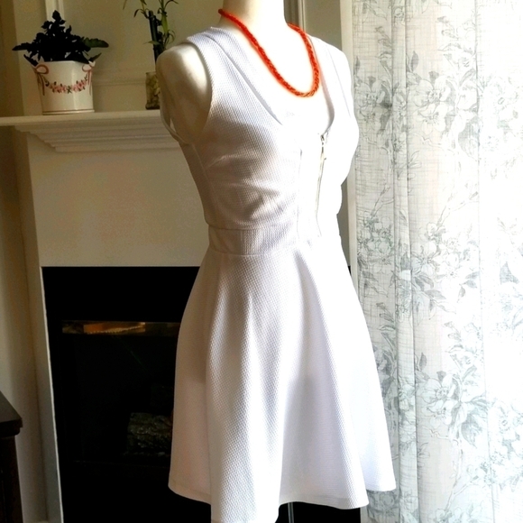 XOXO White V-Neck Tennis Dress Size S - Picture 3 of 8